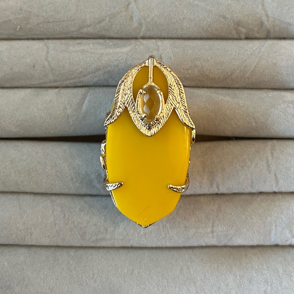 Kendra Scott yellow‎ and gold ring size 7
